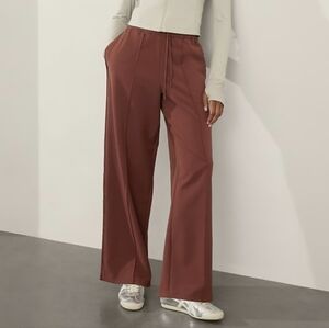 NWT ATHLETA Endeavor High Rise Relaxed Pant, Medium, Cherrywood